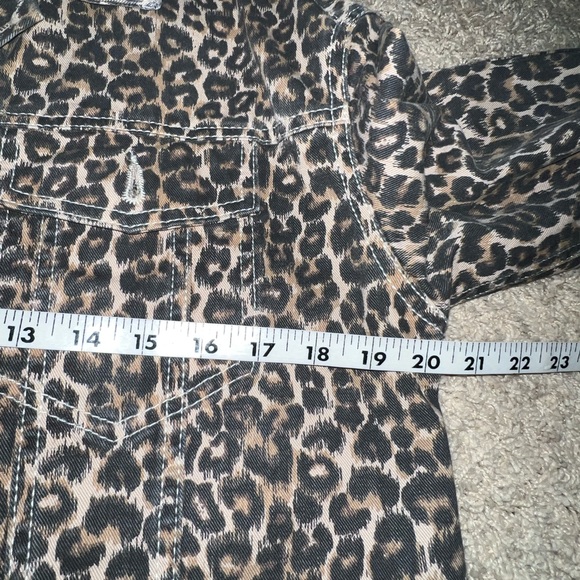 Free People Frayed Hem Leopard‎ Denim Jacket Women Sz Medium Oversized - Picture 8 of 11